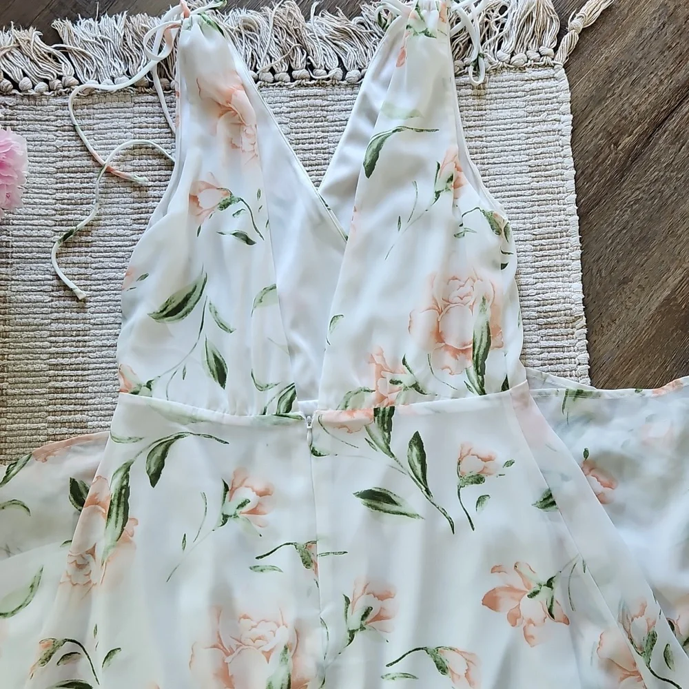 Lulus White Floral Maxi Size L - Picture 4 of 8